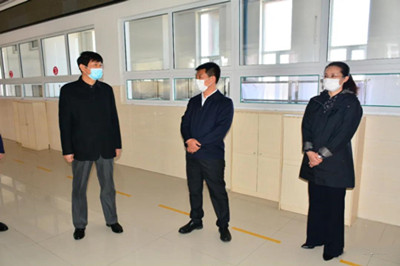 洮南市委副书记,市长纪纲视察洮南市高三复学准备情况