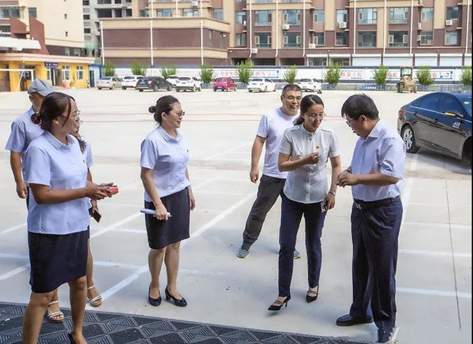 吴爽到洮南市实验小学调研党建工作